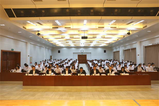 1734934152295025986.jpg 最后集體合影.jpg