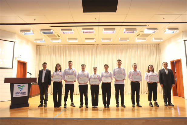 1734934222961061214.jpg 優秀學員代表.jpg